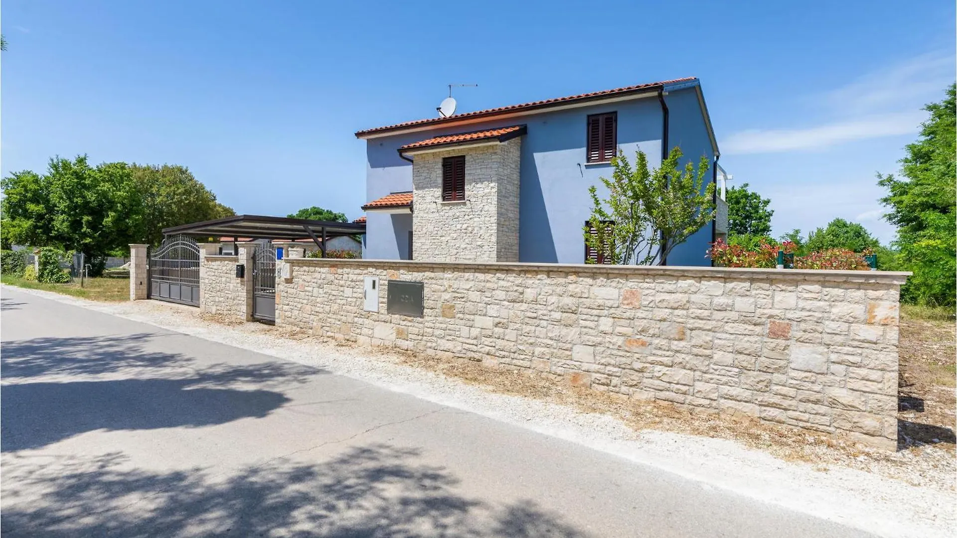 Holiday home 3 Bedroom Beautiful Home In Sosici