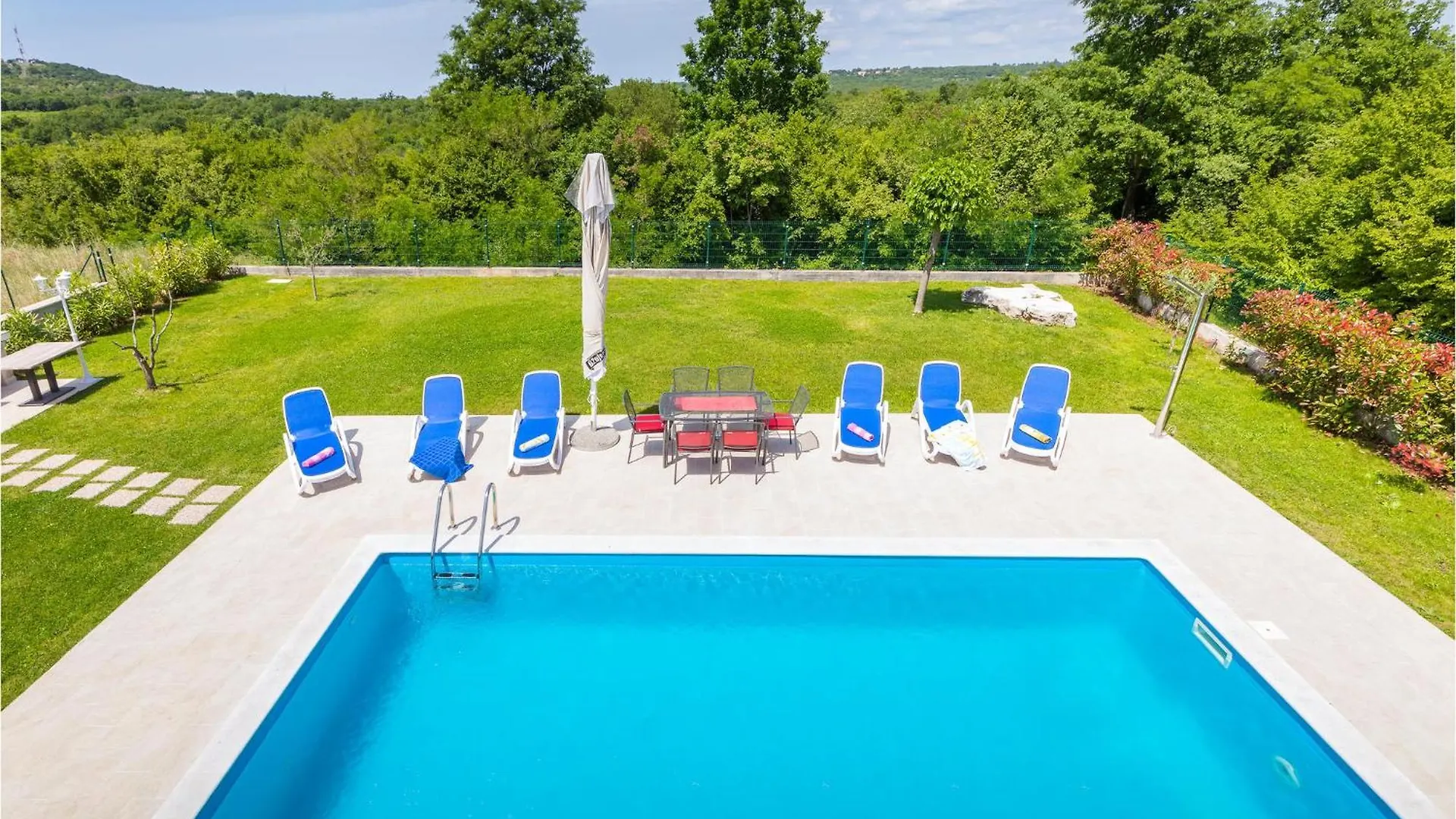 3 Bedroom Beautiful Home In Sosici