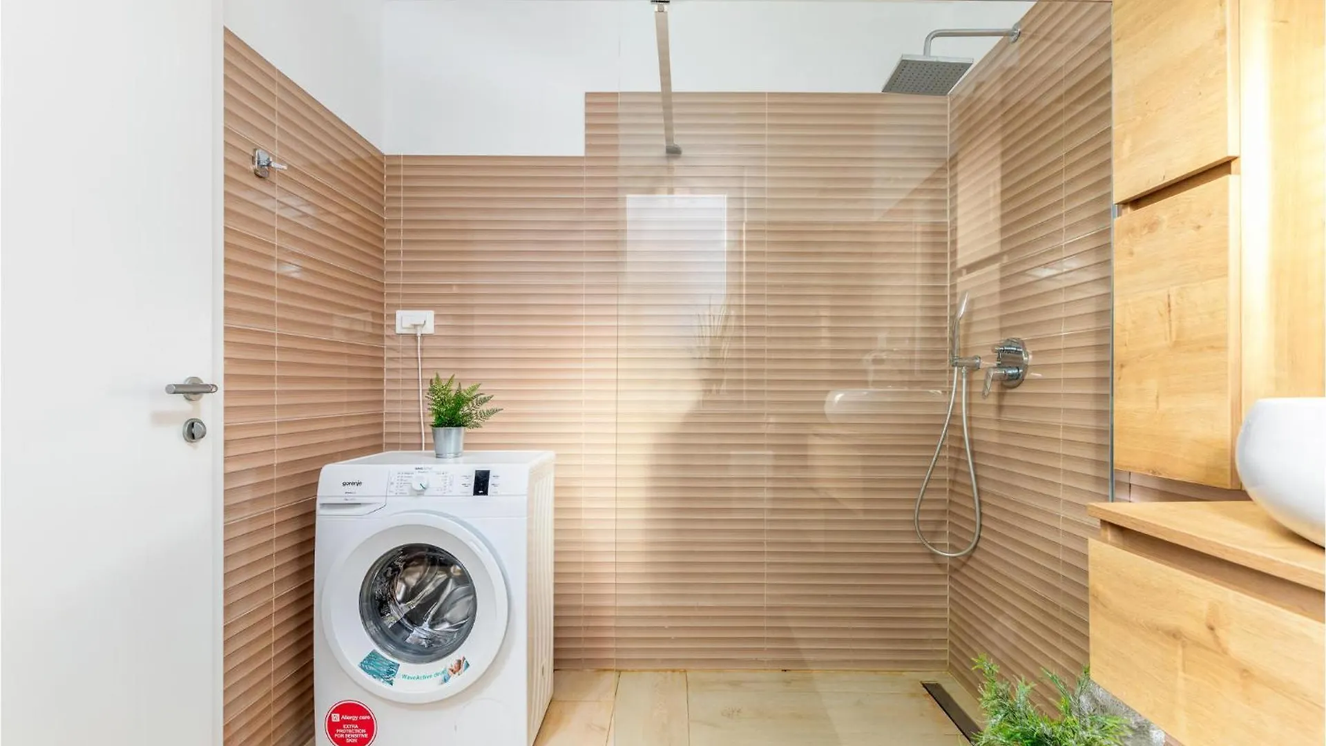 בית נופש 3 Bedroom Beautiful Home In Sosici